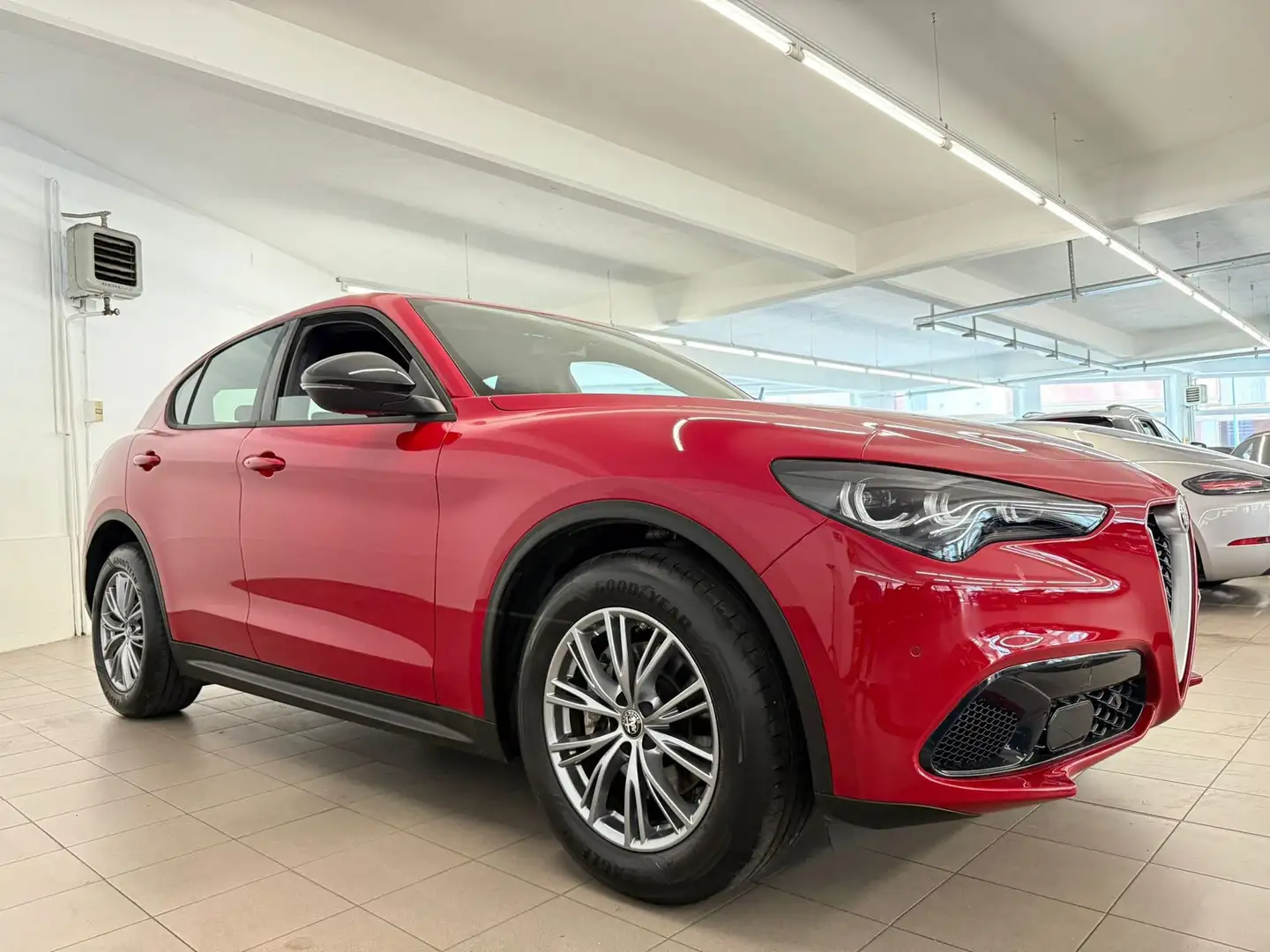 Alfa Romeo Stelvio Stelvio 2.2 Turbodiesel 160 CV AT8 RWD Super Rood - 2