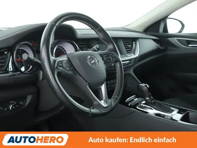 Opel Insignia view 11