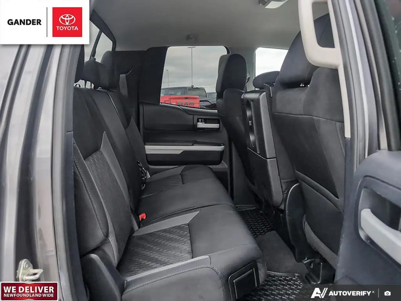 Toyota Tundra снимка Toyota Tundra