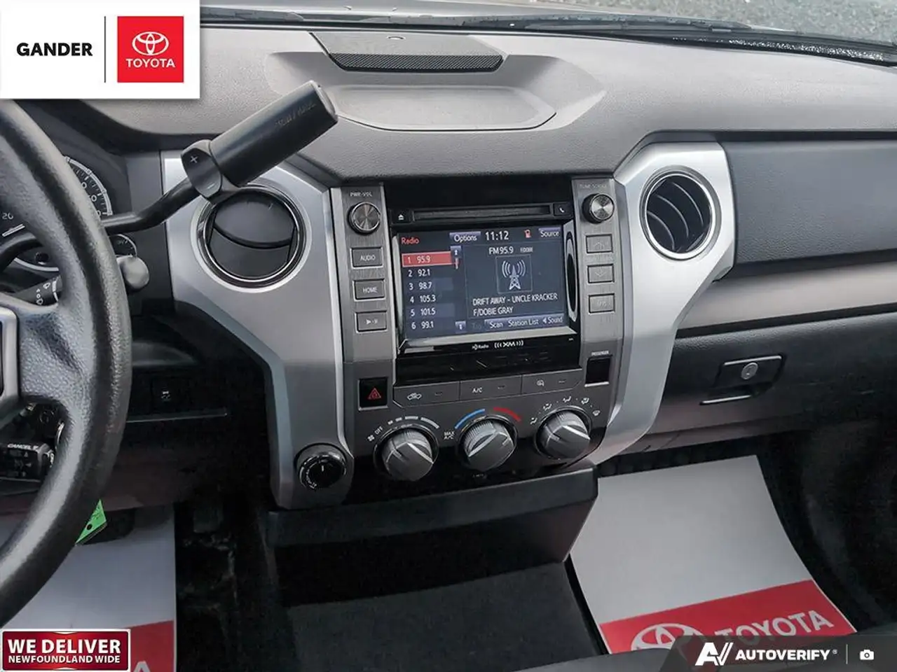 Toyota Tundra снимка Toyota Tundra