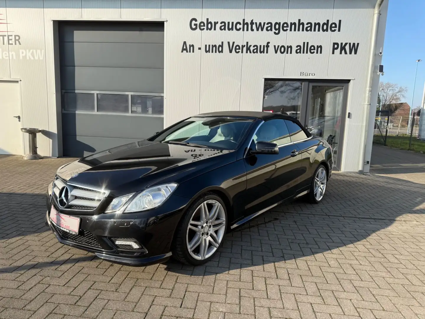 Mercedes-Benz E 350 AMG LINE AVANTGARDE*LEDER*RFK*AUTOMATIK* Schwarz - 2