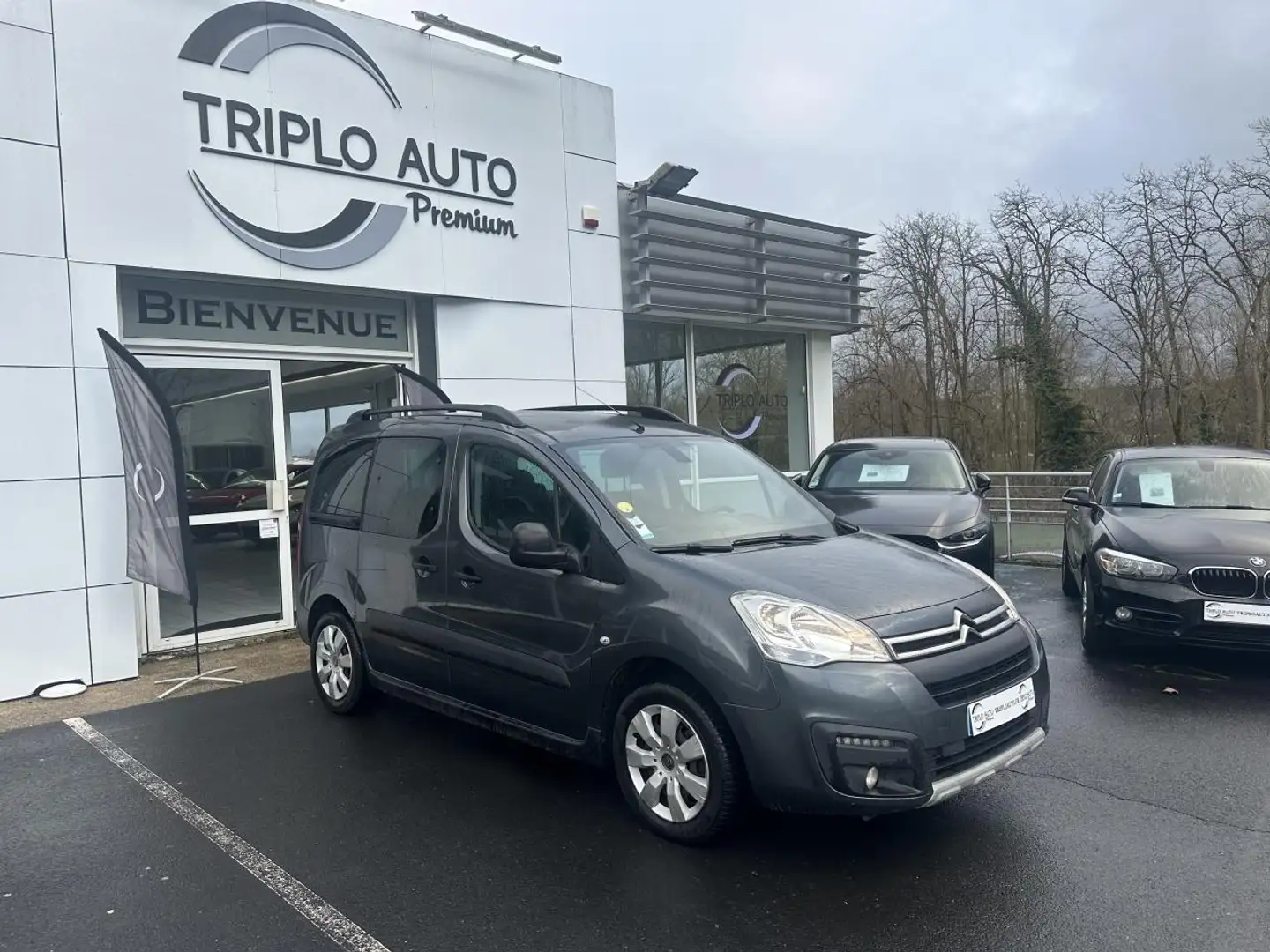Citroen Berlingo Berlingo 1.6 BlueHDi - 100  COMBI XTR + ATTELAGE + Szary - 1
