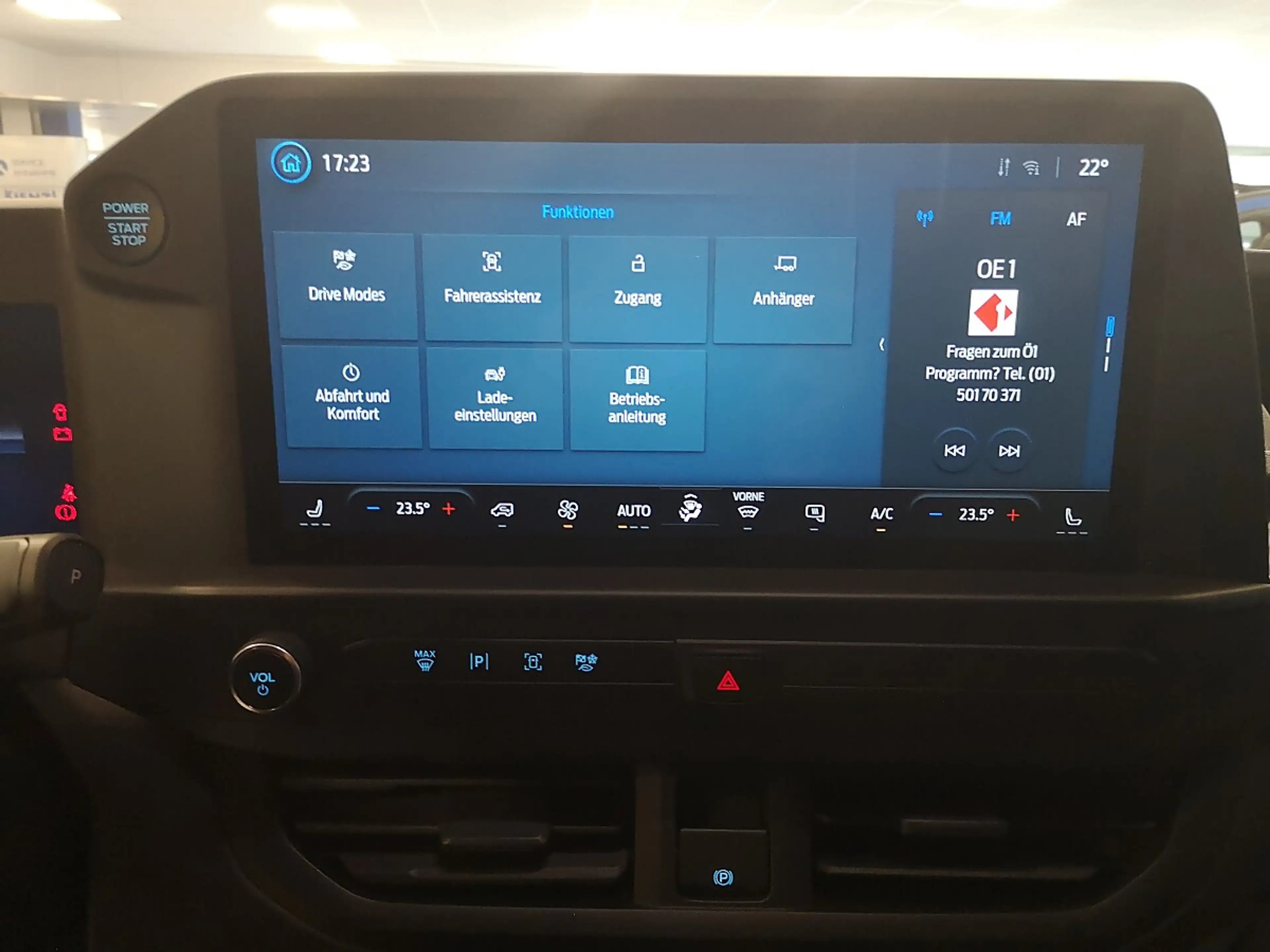 Ford Transit Custom 2.5 Duratec PHEV 320 L1 Limited FWD — photo 13