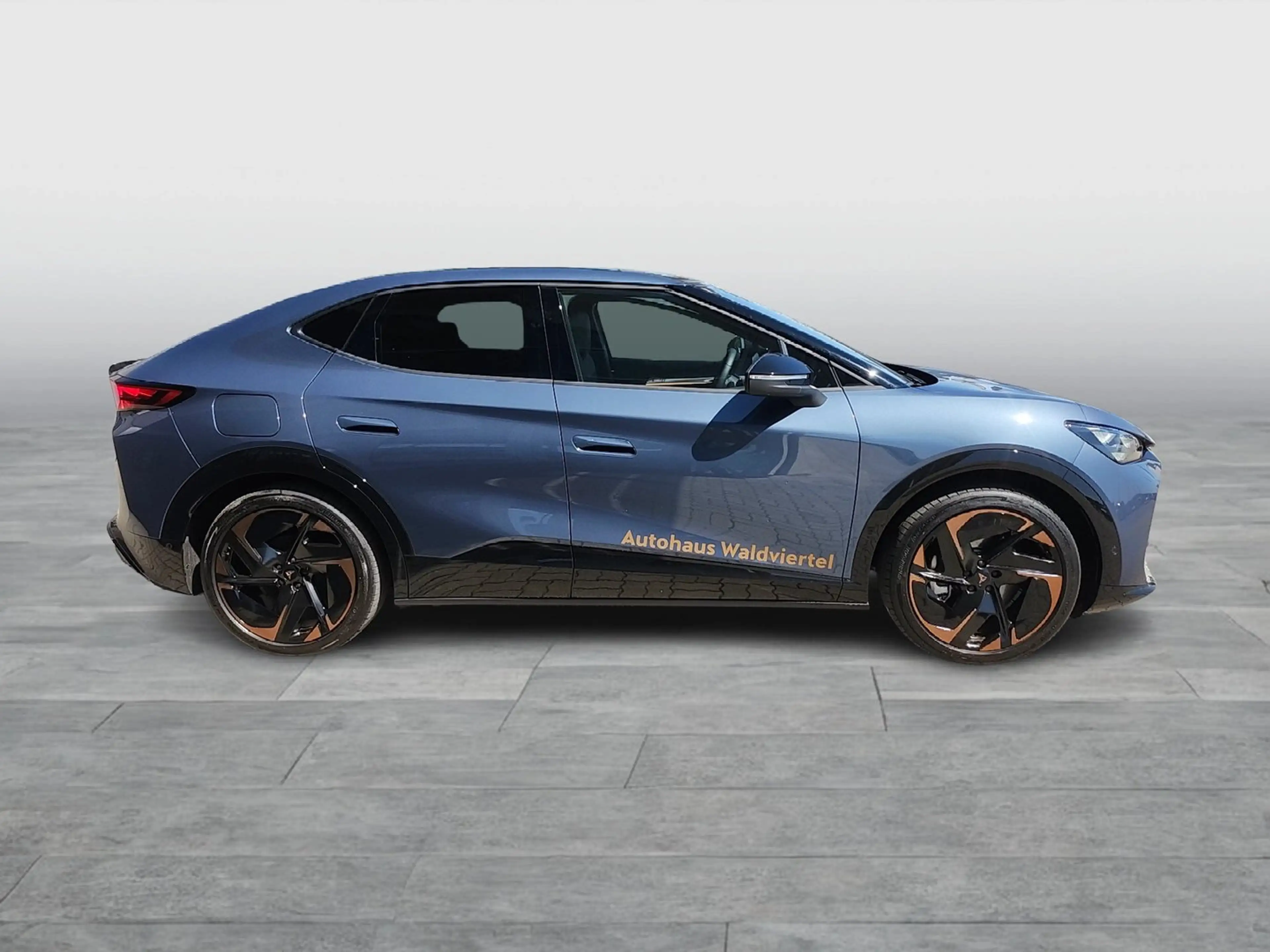 CUPRA Tavascan VZ Adrenaline 4Drive250kW/340PS — photo 6