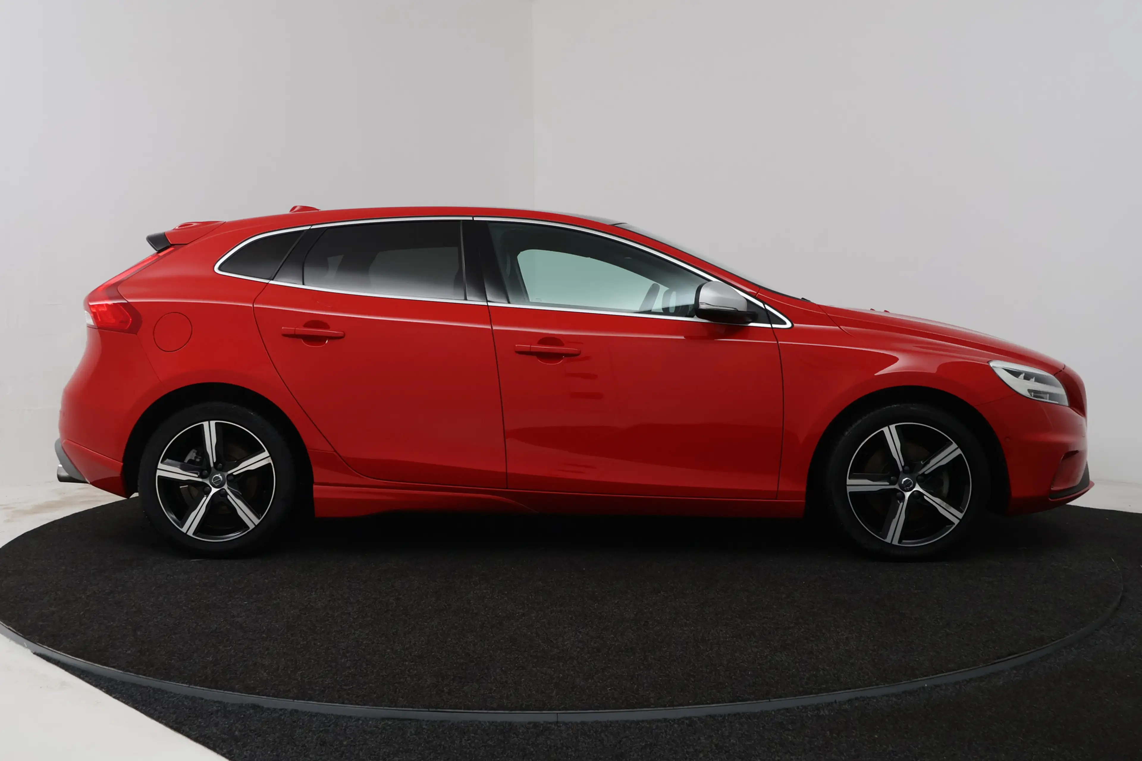 Volvo V40 2.0 T4 Business Sport (STOELVERWARMING, CRUISE CON — photo 17