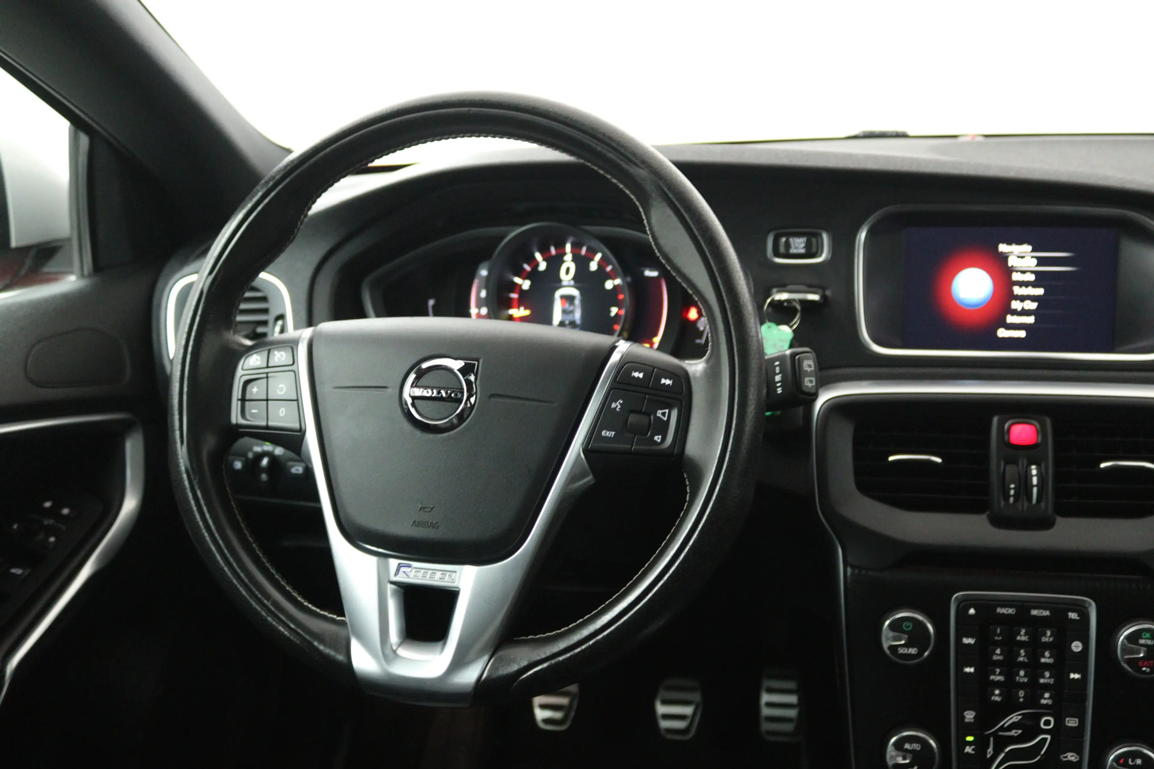 Volvo V40 2.0 T4 Business Sport (STOELVERWARMING, CRUISE CON — photo 4