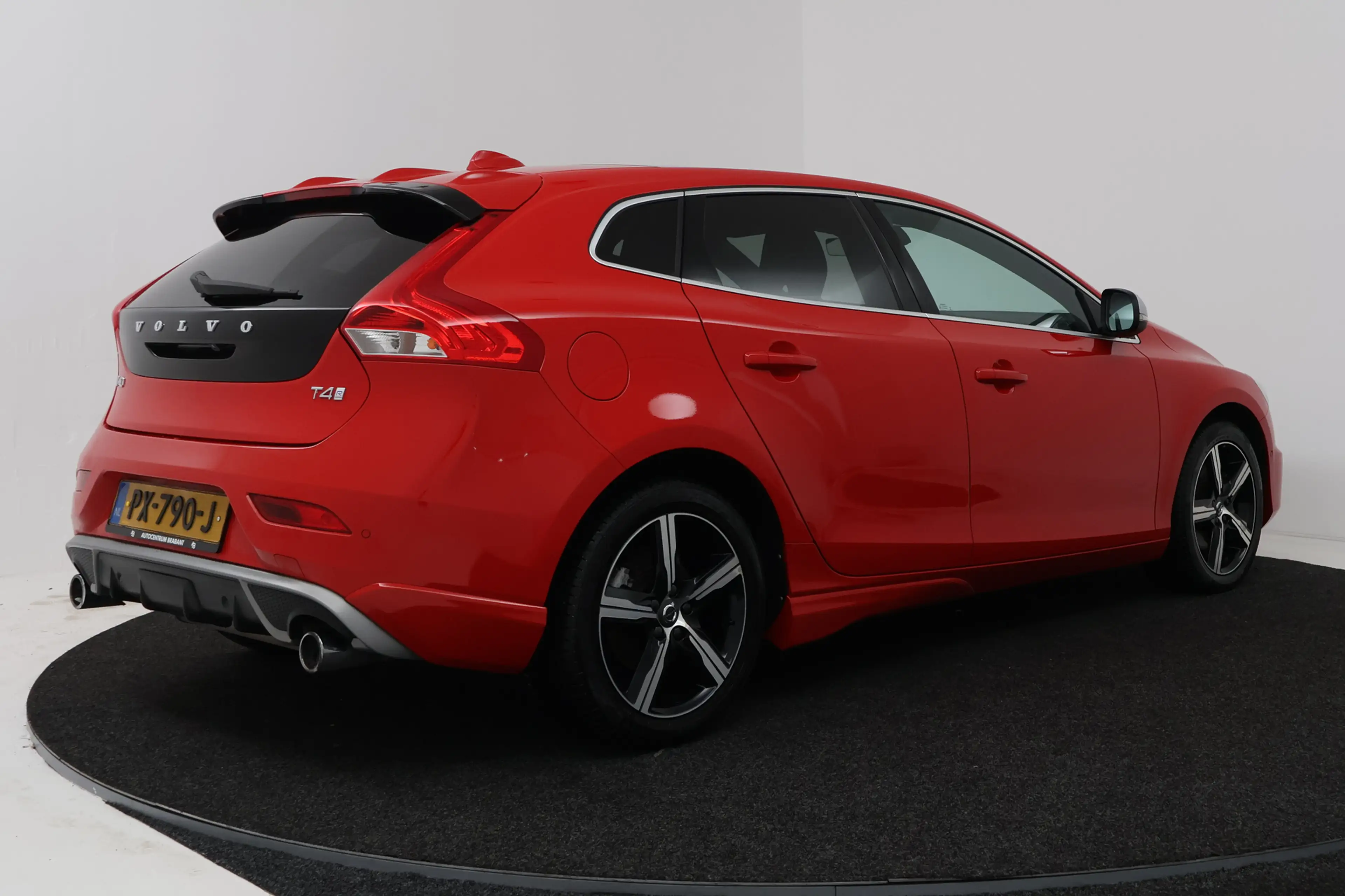 Volvo V40 2.0 T4 Business Sport (STOELVERWARMING, CRUISE CON — photo 12