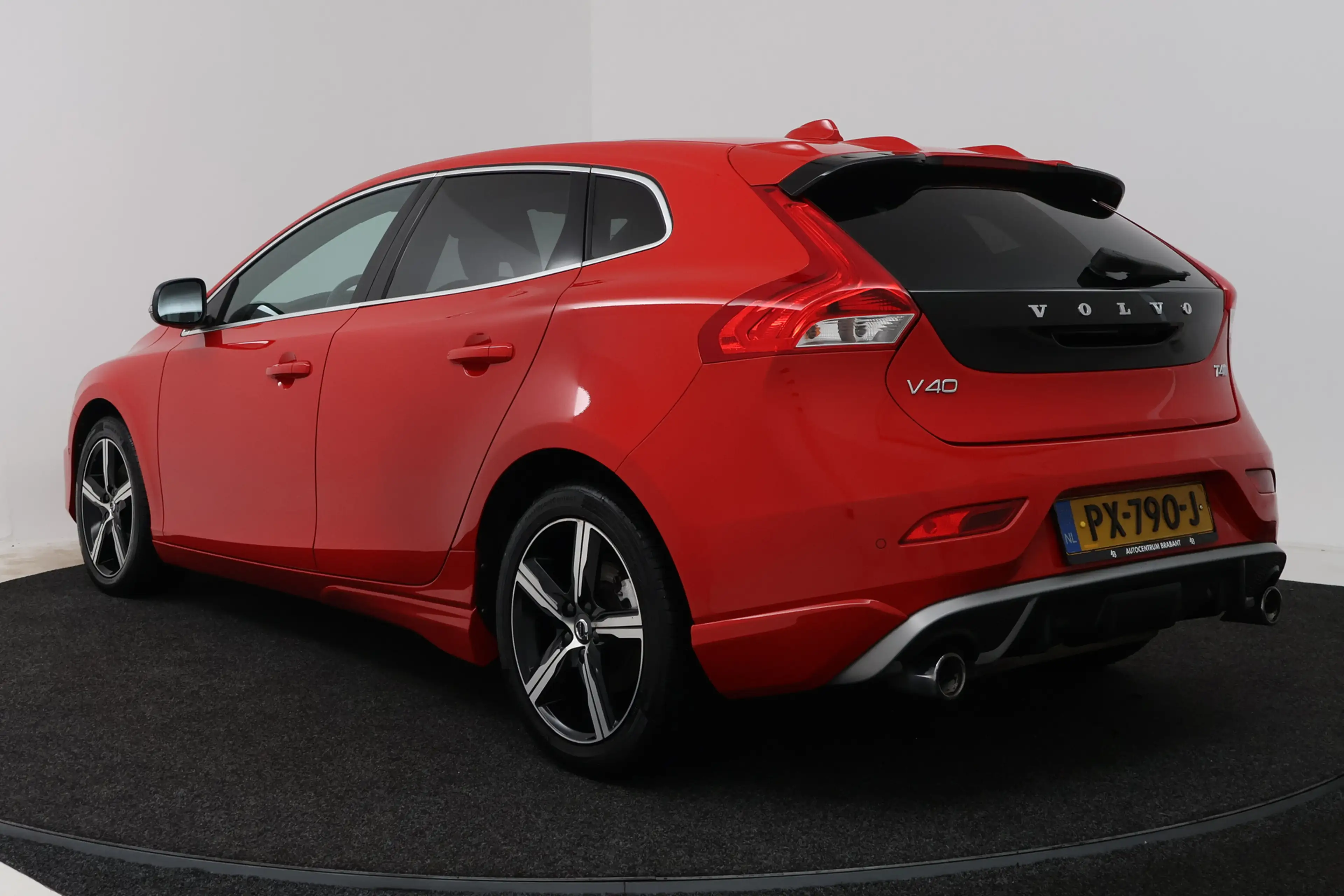Volvo V40 2.0 T4 Business Sport (STOELVERWARMING, CRUISE CON — photo 5