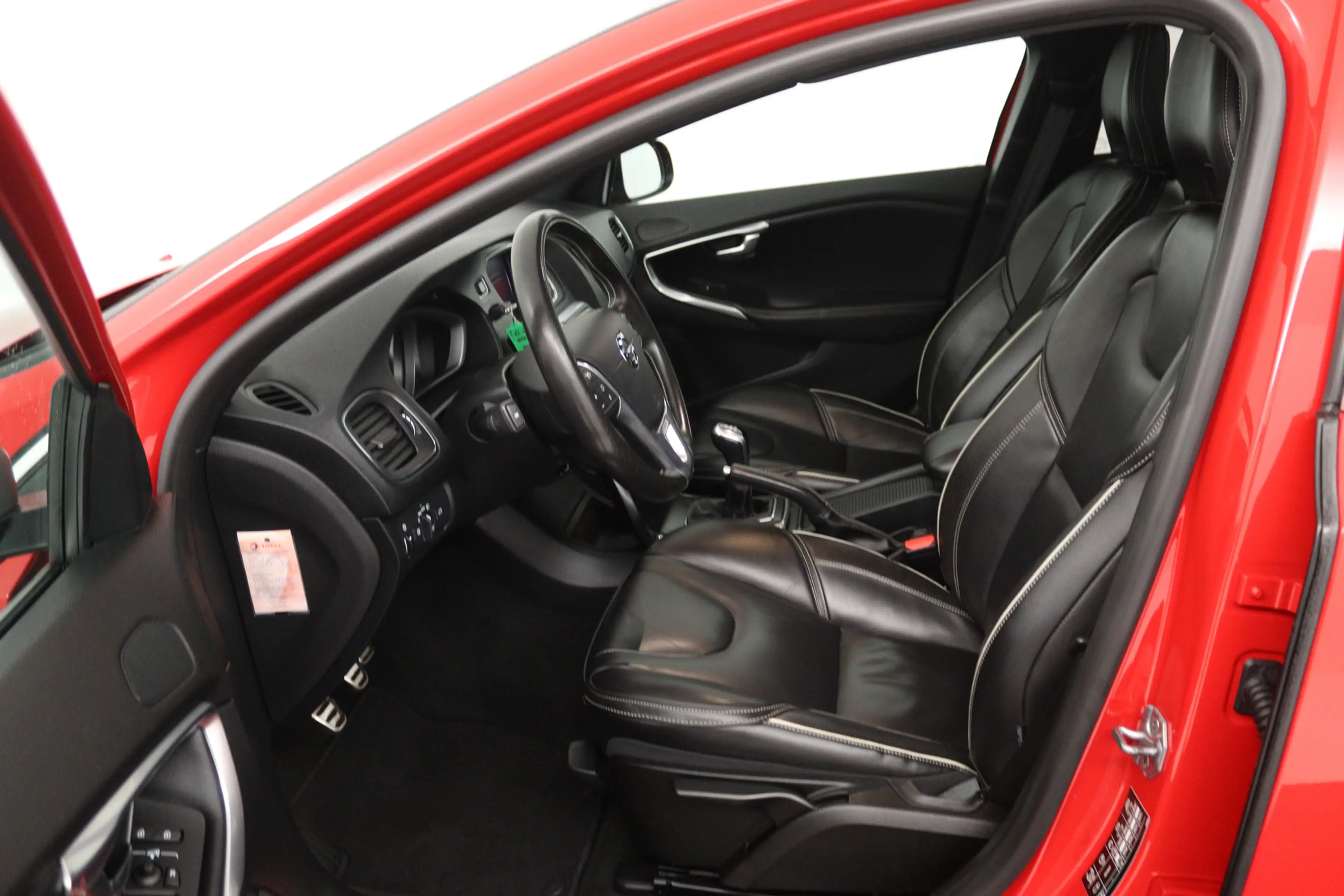 Volvo V40 2.0 T4 Business Sport (STOELVERWARMING, CRUISE CON — photo 21