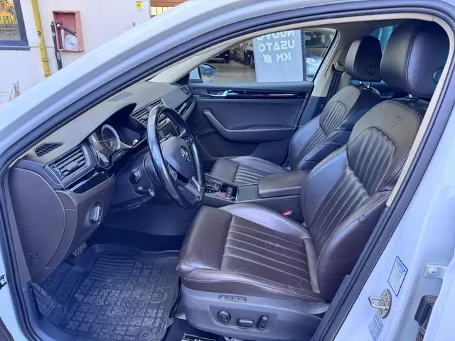 Skoda Superb view 7