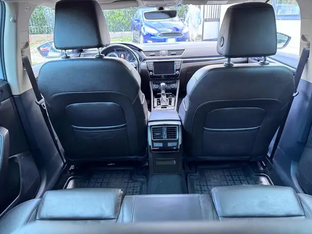 Skoda Superb view 9