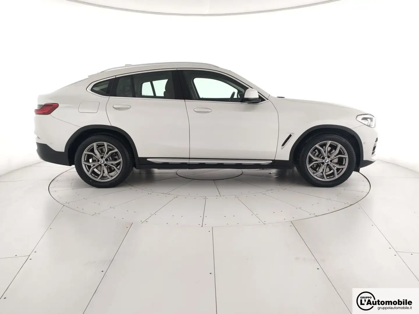 BMW X4 X4 xdrive25d xLine auto Bianco - 2