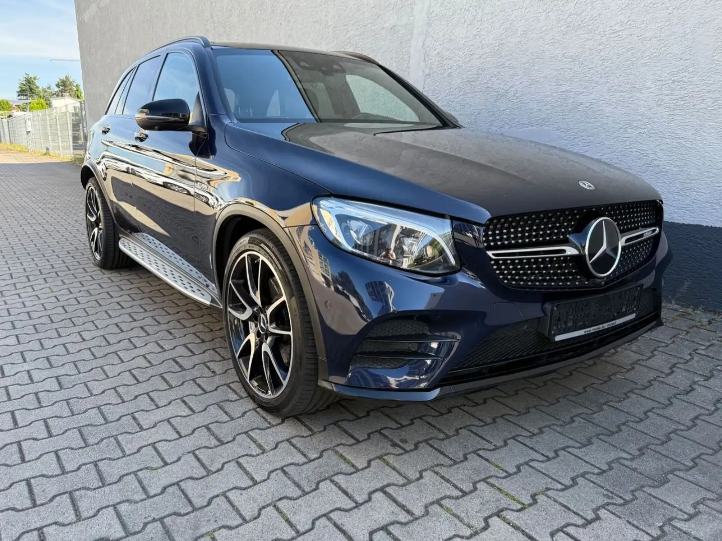 Mercedes-Benz GLC 43 AMG 4Matic/Pano/360°/Burm/AHK/NIGHT/DIST Синій - 1
