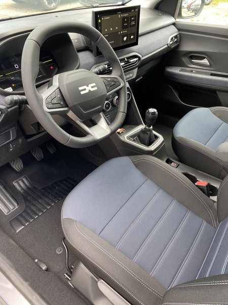 Dacia Sandero TCe 100 Journey SHZ RFK PDC LED — photo 14