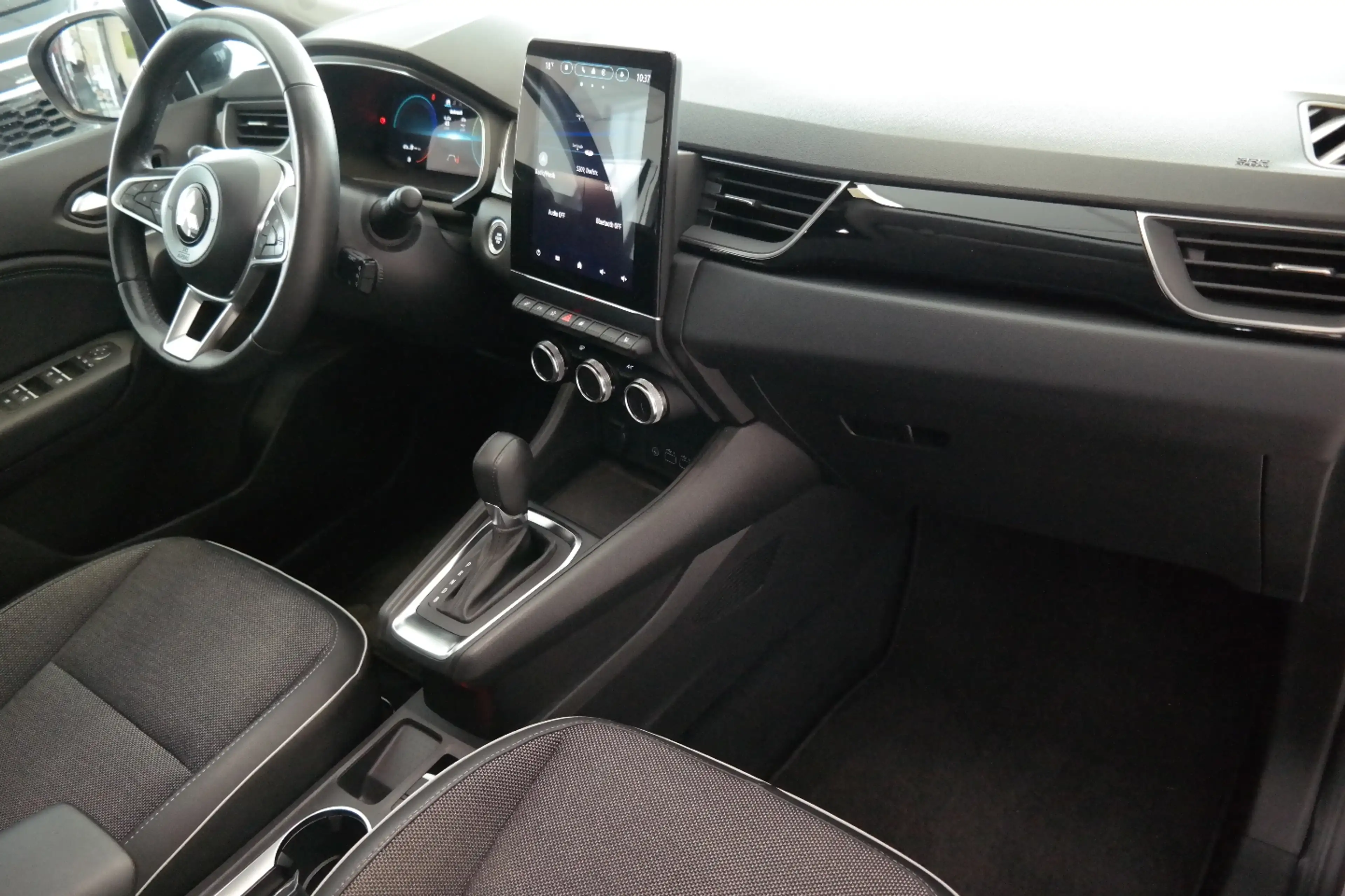 Mitsubishi ASX Intro Edition 1.6 Hybrid — photo 11