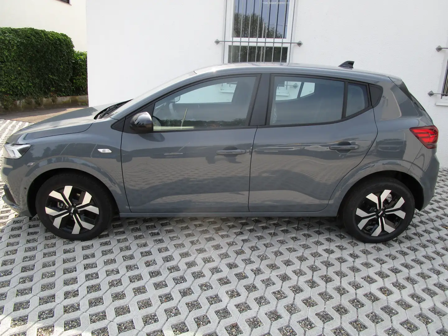Dacia Sandero Journey TCe 90      PDC/Kamera/Alu Grau - 2