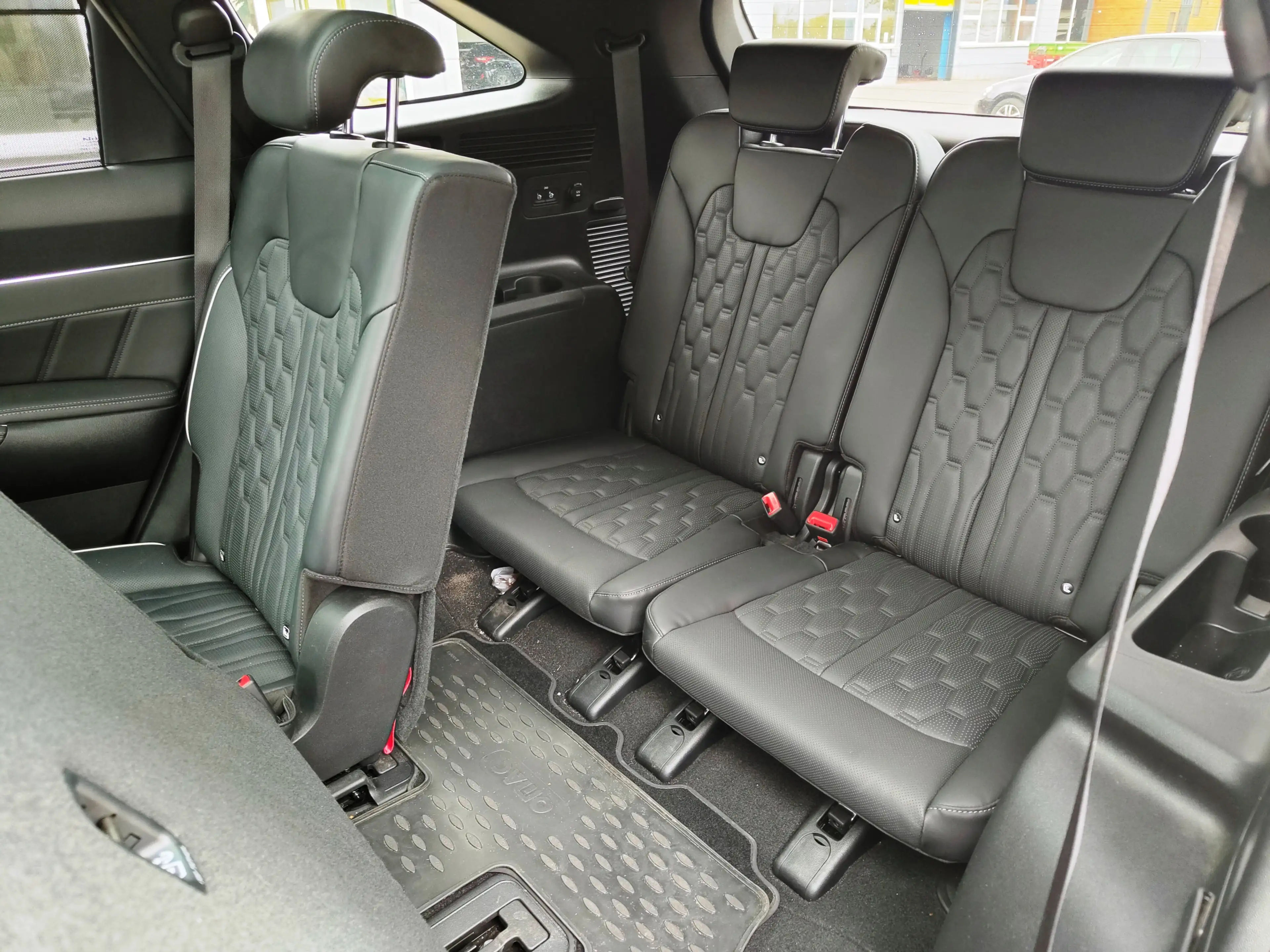 Kia Sorento 2.0 CRDi Plat.AWD 7Sitze-Pano-HeadUp-AHK — photo 11