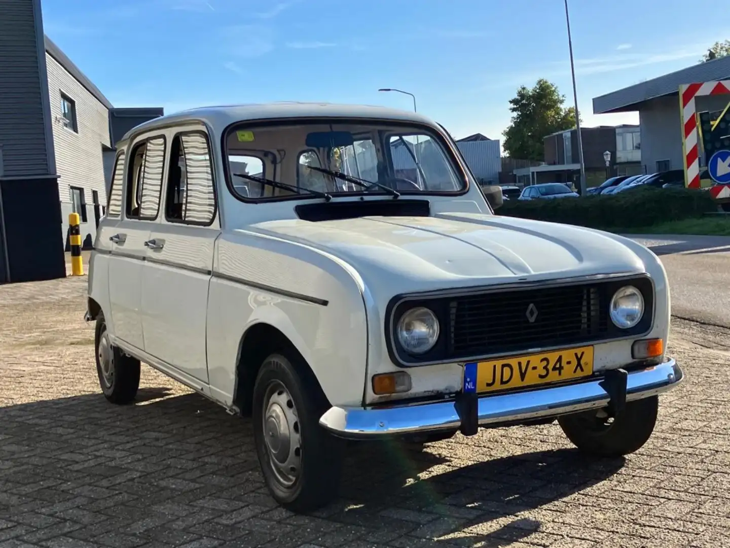 Renault R 4 - Wit - 2