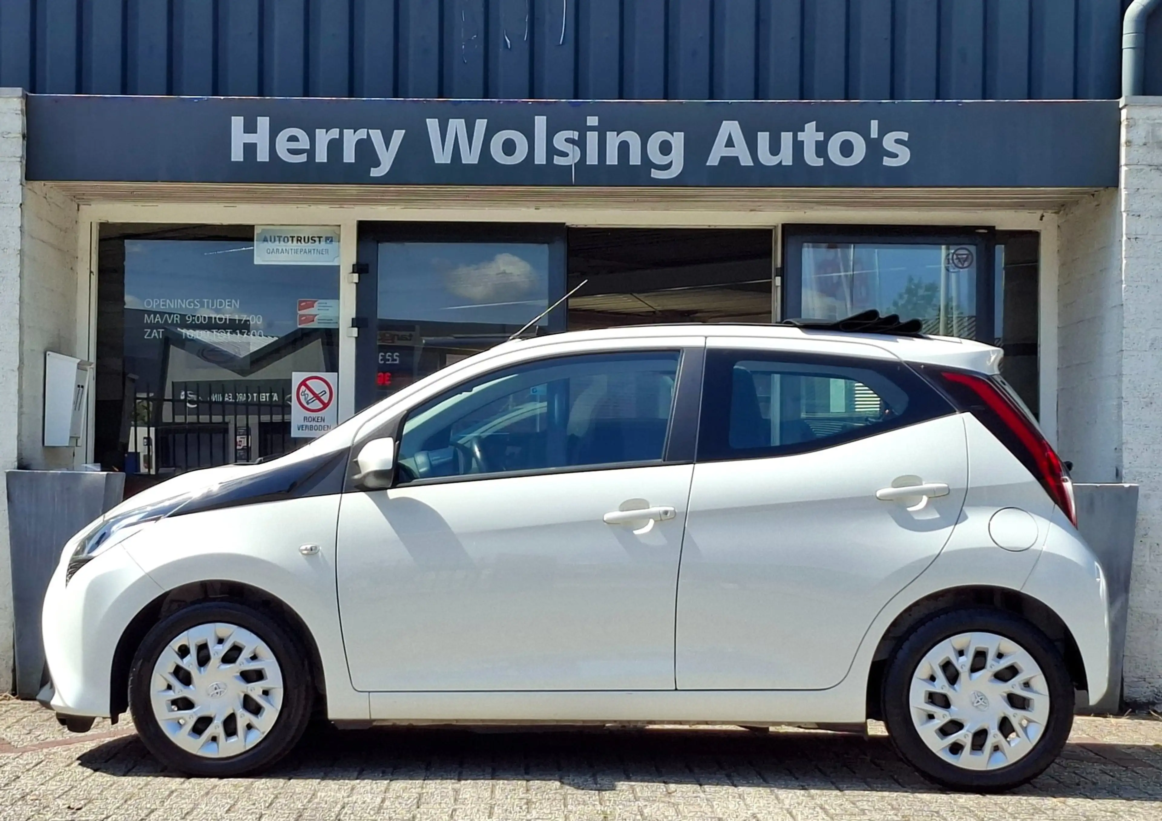 Toyota Aygo 1.0 VVT-i x-play limited Cabrio Top Airco Camera — photo 5