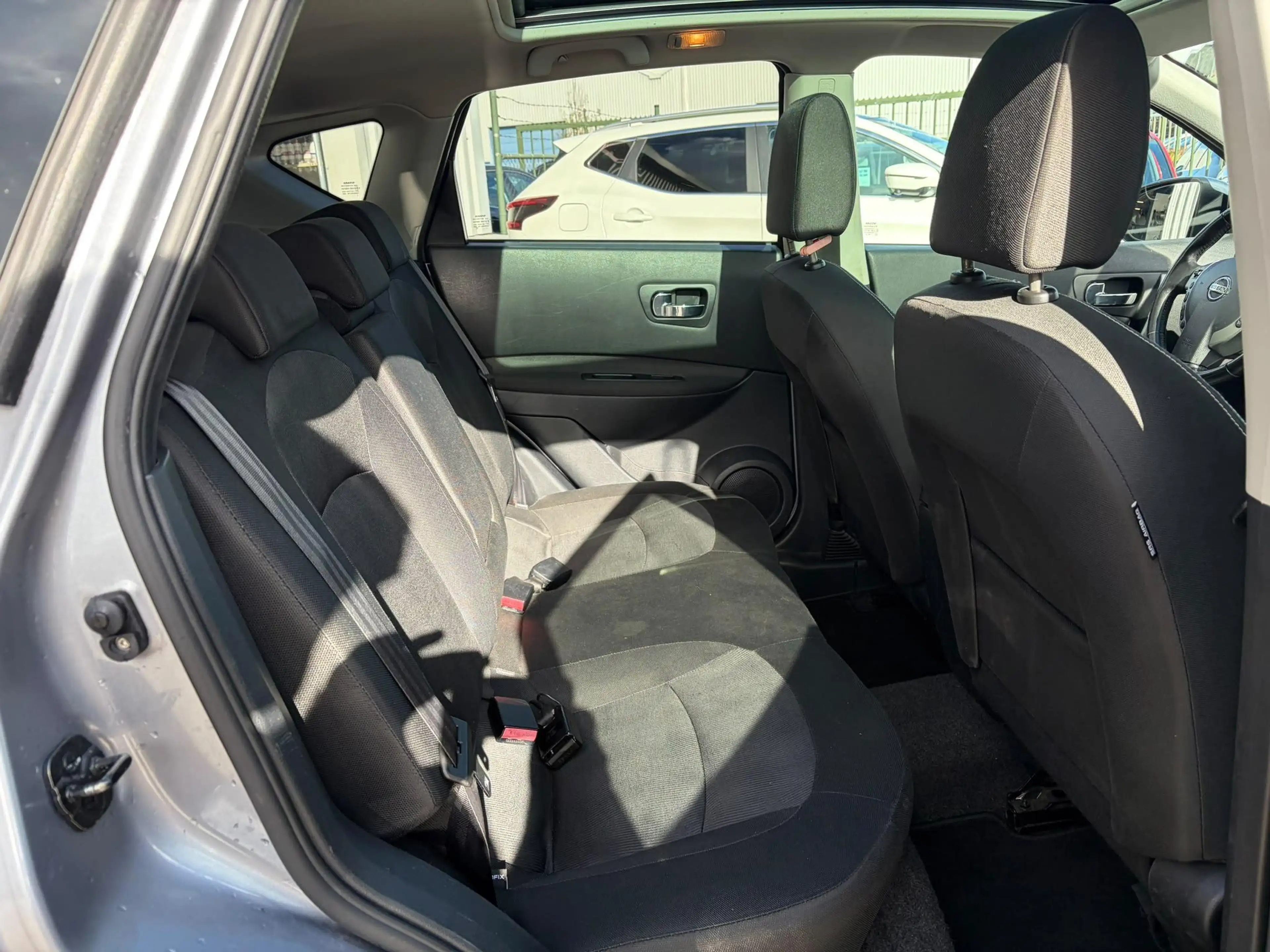 Nissan Qashqai 1.6 Connect Edition Clima, cruise, camera, pano, t — photo 13