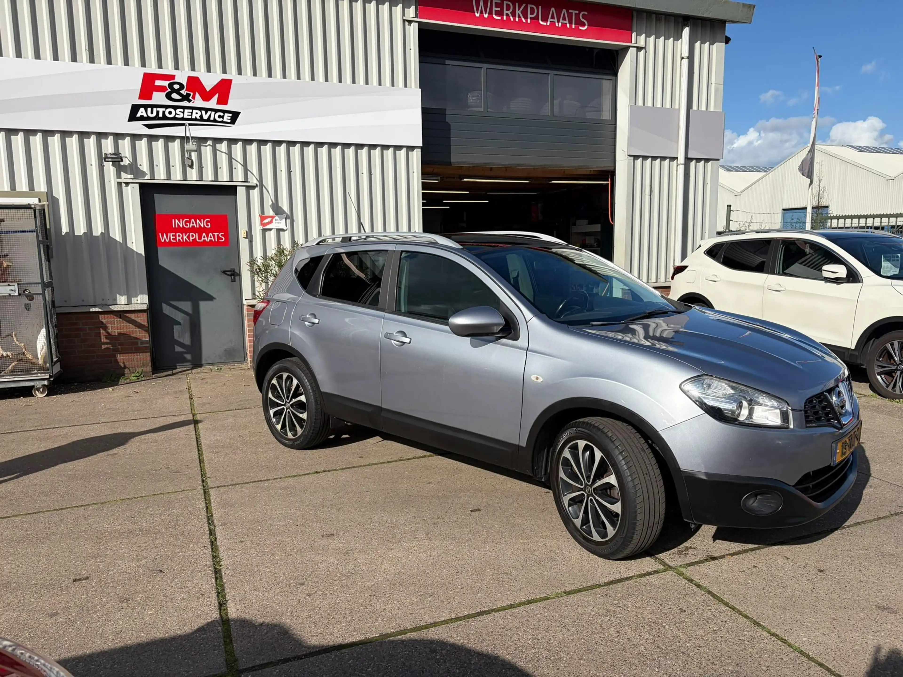 Nissan Qashqai 1.6 Connect Edition Clima, cruise, camera, pano, t — photo 3