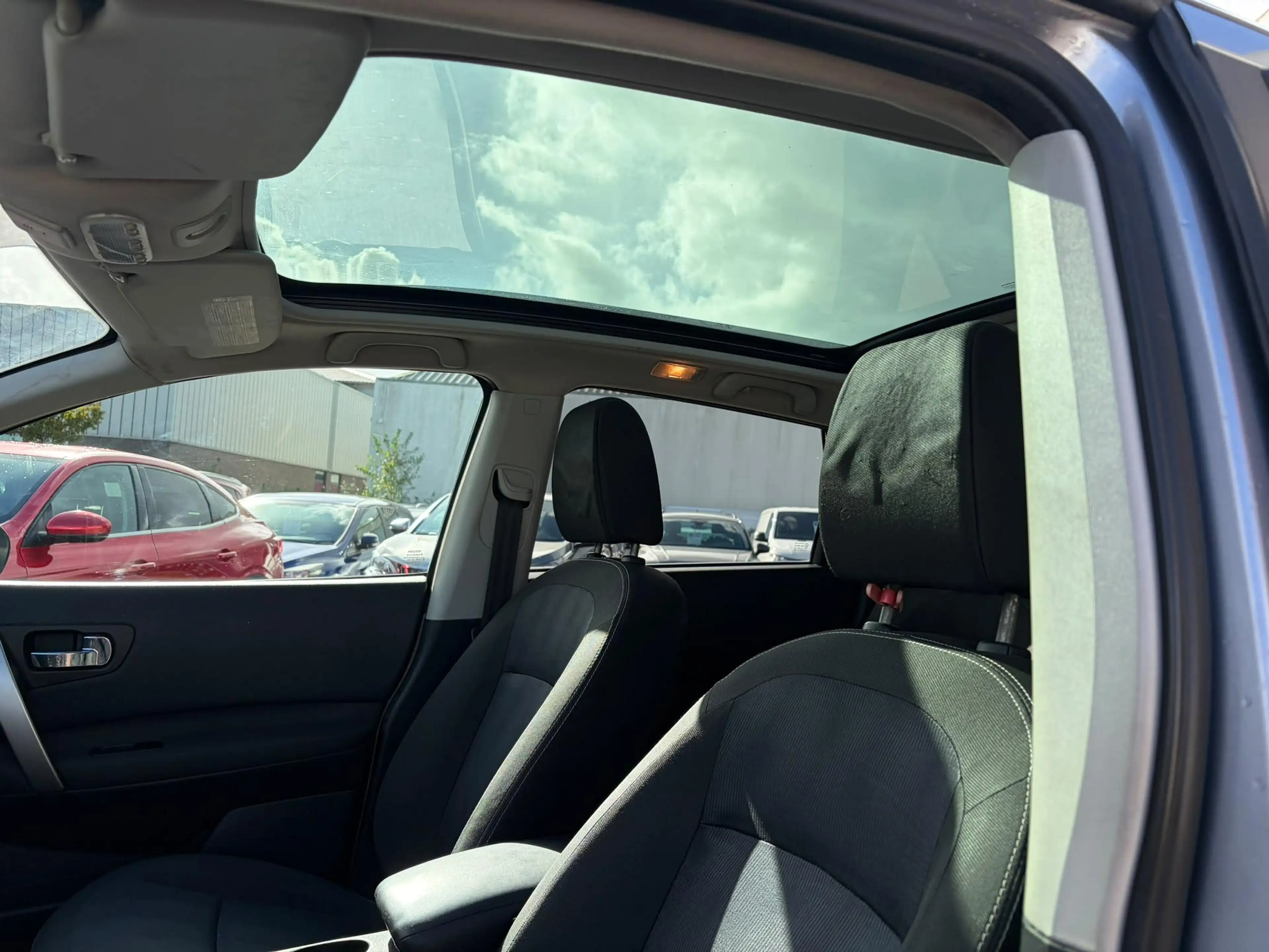 Nissan Qashqai 1.6 Connect Edition Clima, cruise, camera, pano, t — photo 12