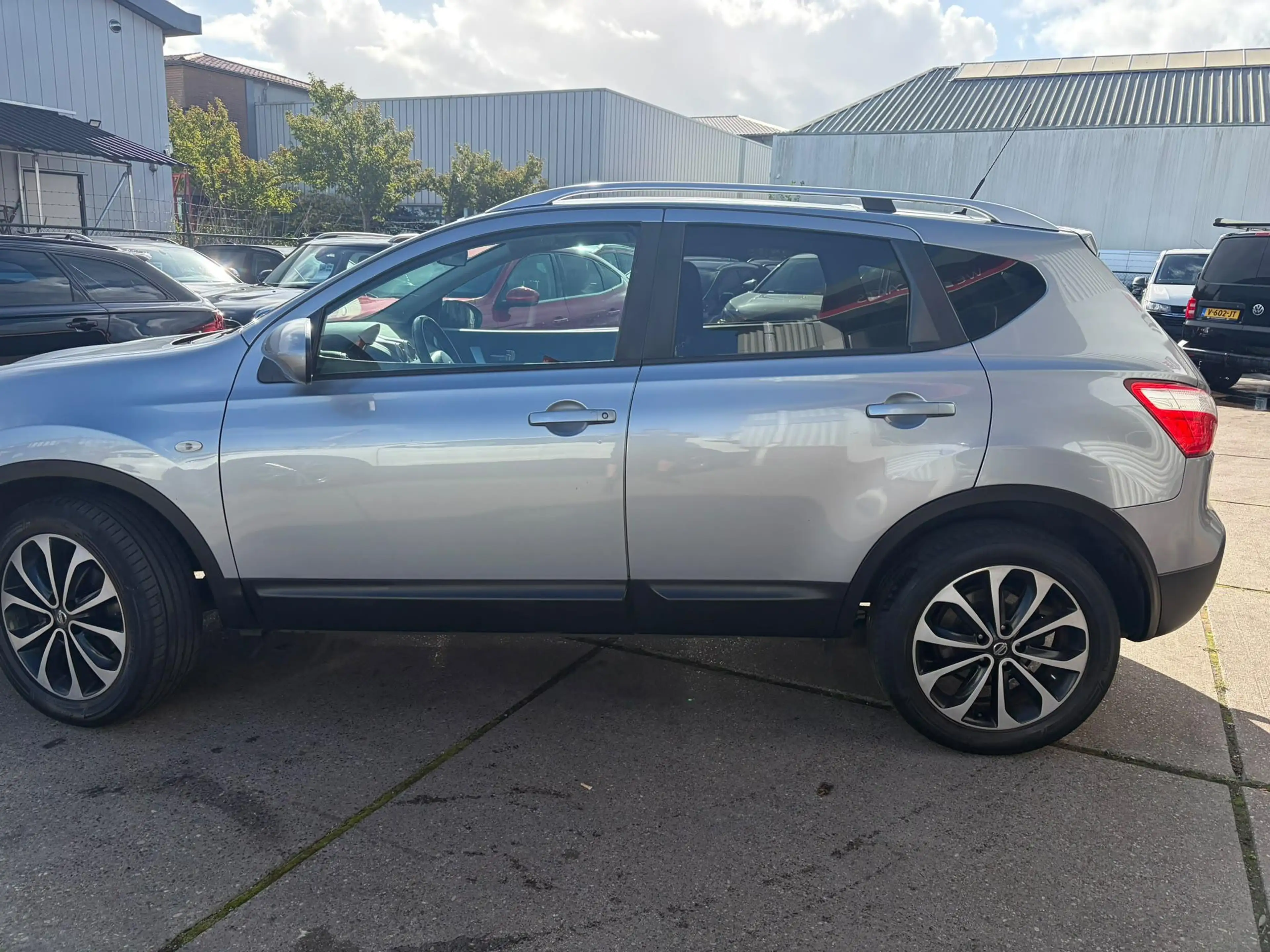 Nissan Qashqai 1.6 Connect Edition Clima, cruise, camera, pano, t — photo 4
