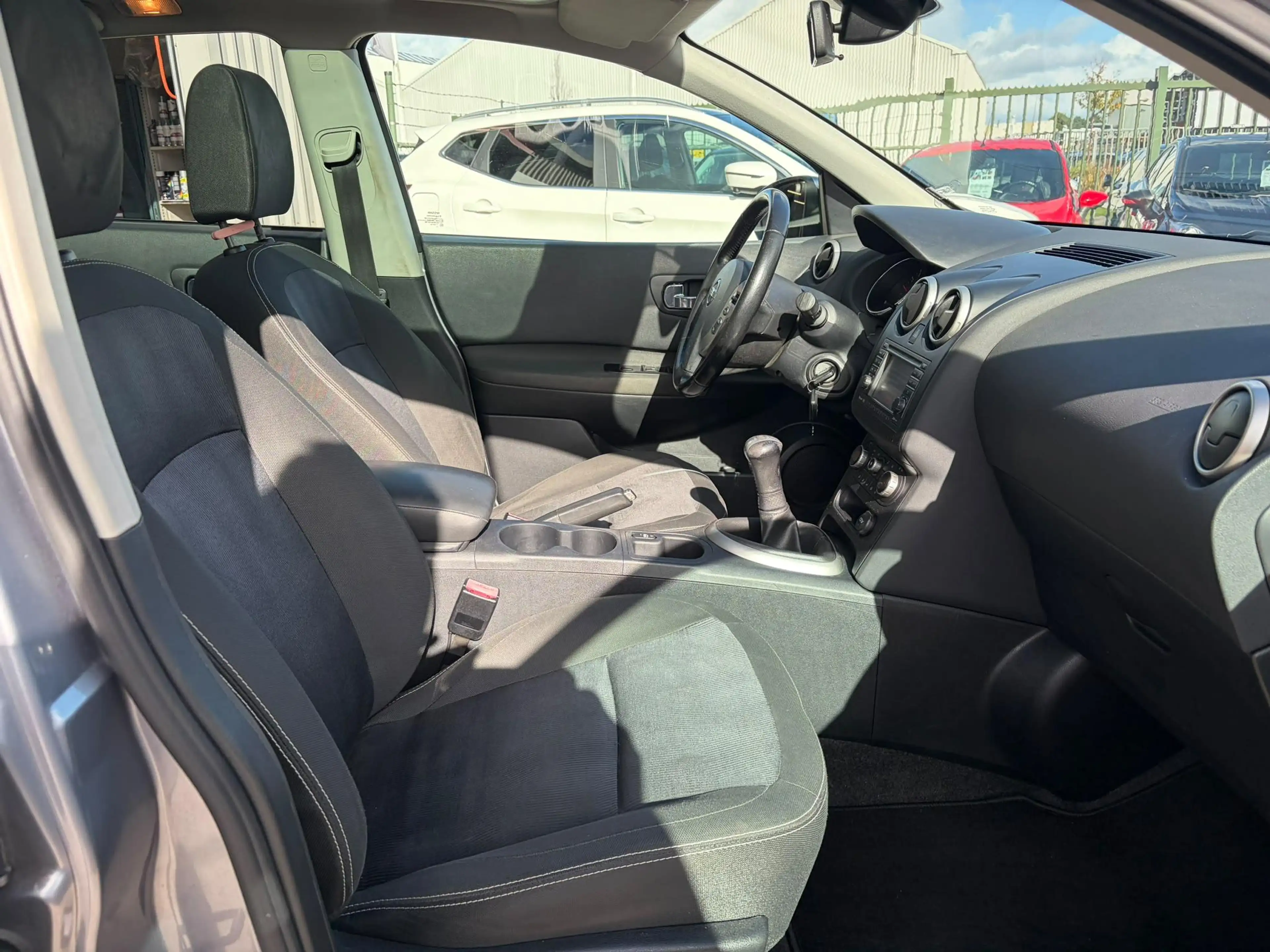 Nissan Qashqai 1.6 Connect Edition Clima, cruise, camera, pano, t — photo 11