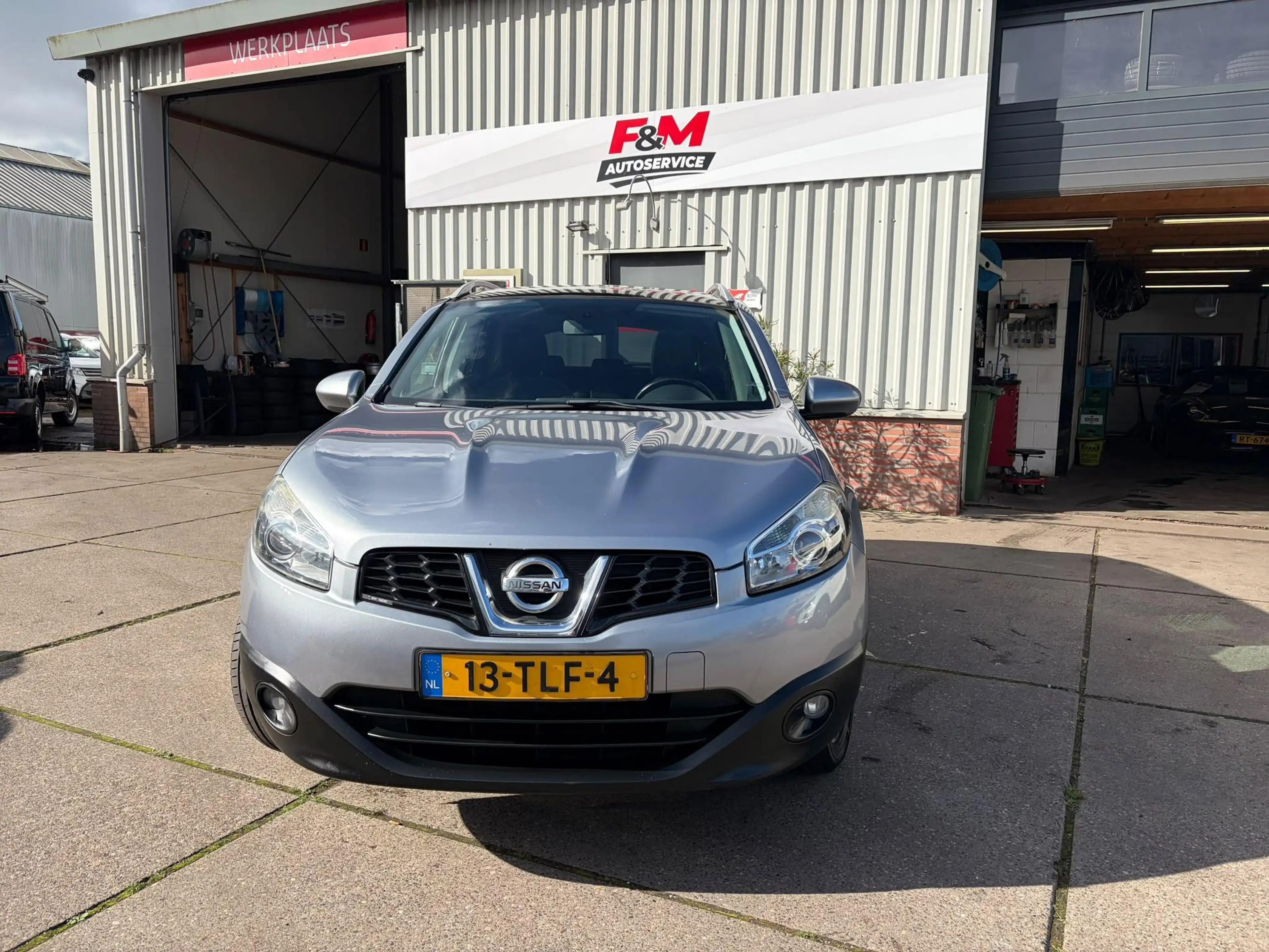 Nissan Qashqai 1.6 Connect Edition Clima, cruise, camera, pano, t — photo 2