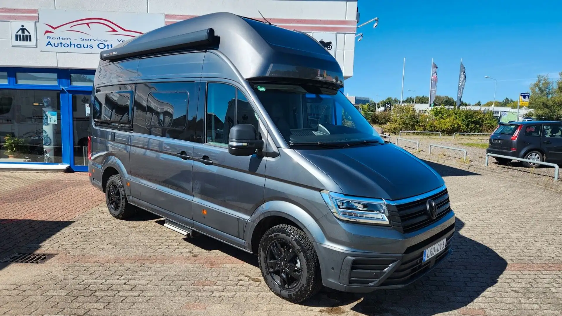 Volkswagen Crafter Grand California 600 AT Ganzjahresreifen Grau - 2