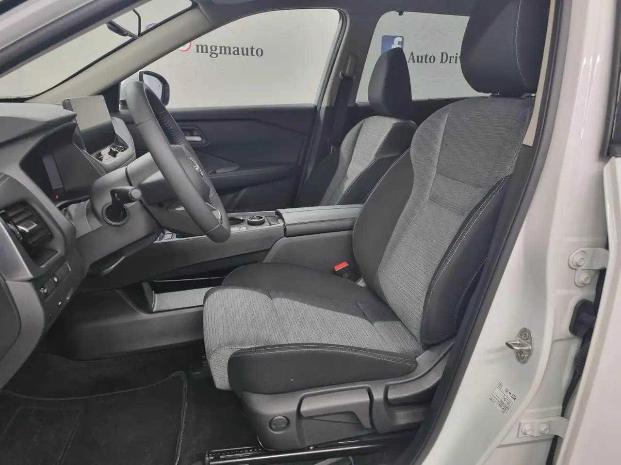 Nissan X-Trail e-Power e-4orce 4WD 7 posti N-Connecta 24