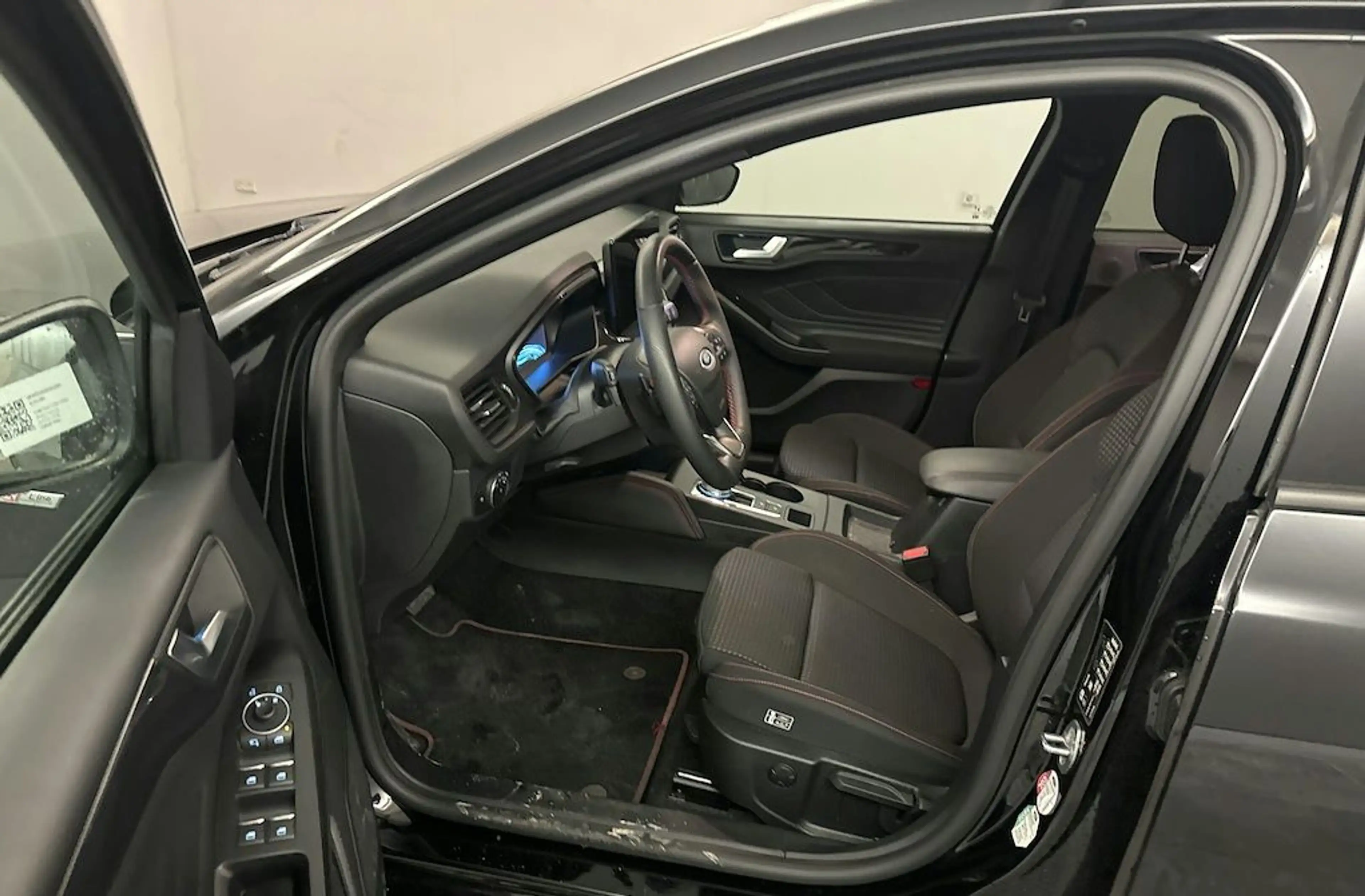 Ford Focus Turnier 1.5 ST-Line X | Autom. | Panodach — photo 9