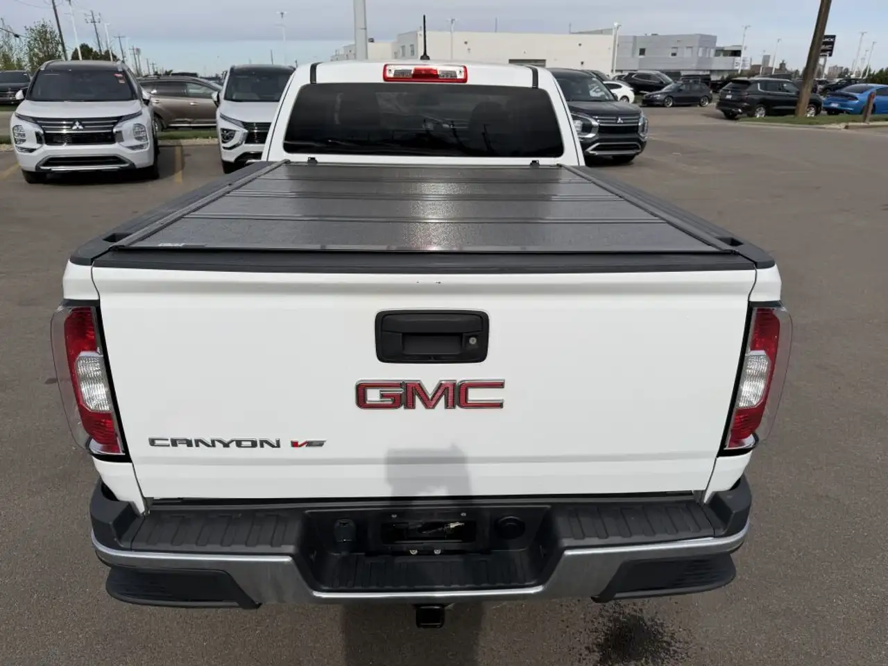 GMC Canyon снимка GMC Canyon