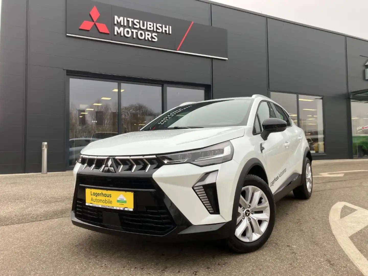 Mitsubishi ASX 1,0 Petrol Invite S+C 25 Weiß - 1