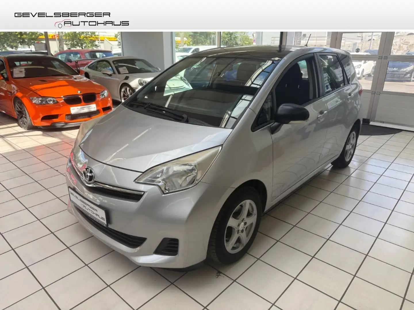 Toyota Verso-S Life 1.3 TÜV 1.Hand+VFW neu Garantie Klima Panoram Silber - 1