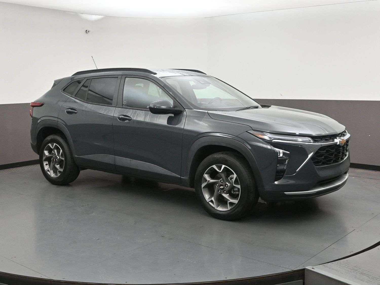 2026 Chevrolet Trax LT Apple Carplay, Heated seats and steering, Remote start, Climate contro