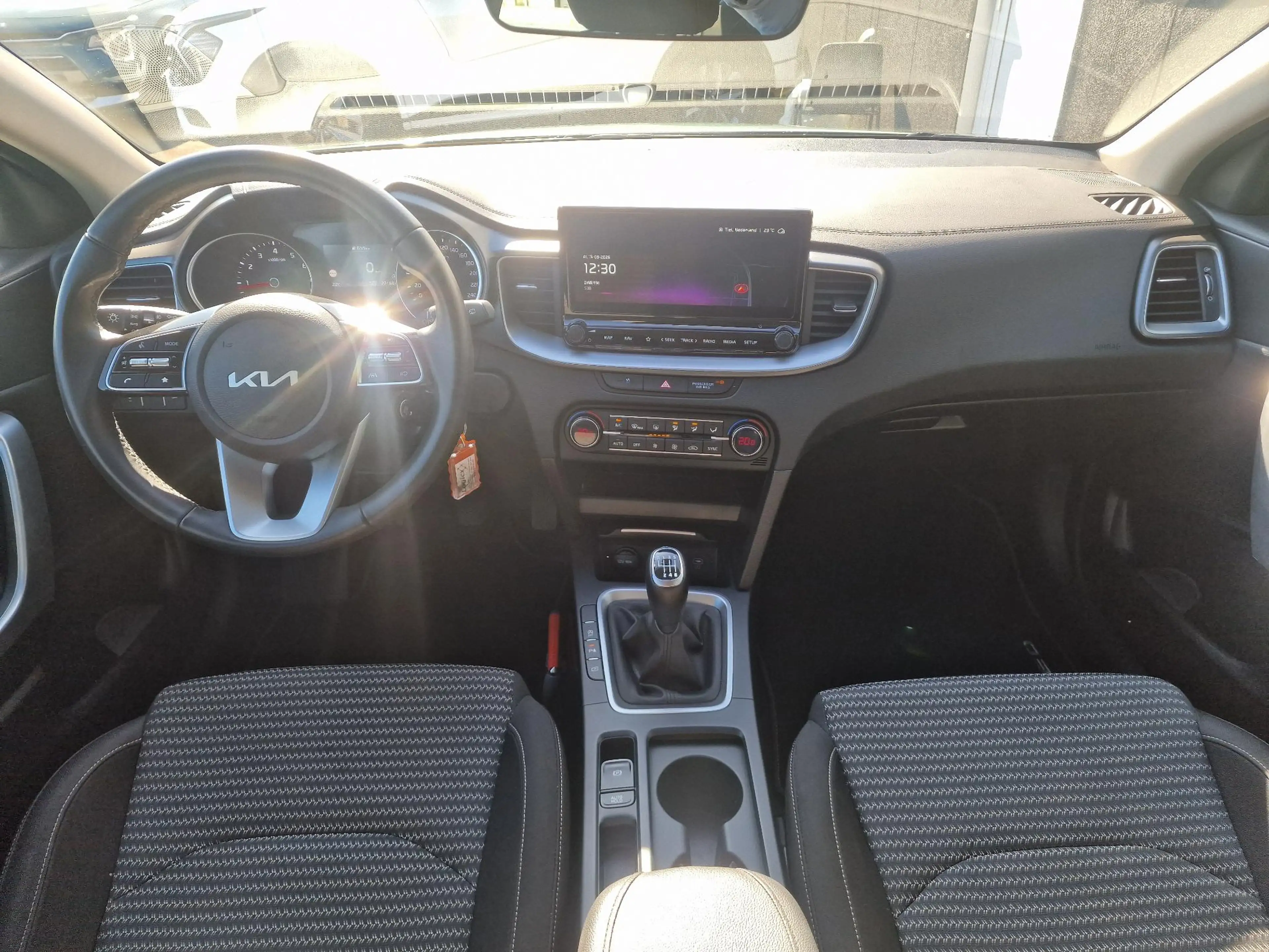 Kia Ceed SW / cee'd SW Sportswagon 1.5 T-GDi DynamicLine Trekhaak, naviga — photo 14