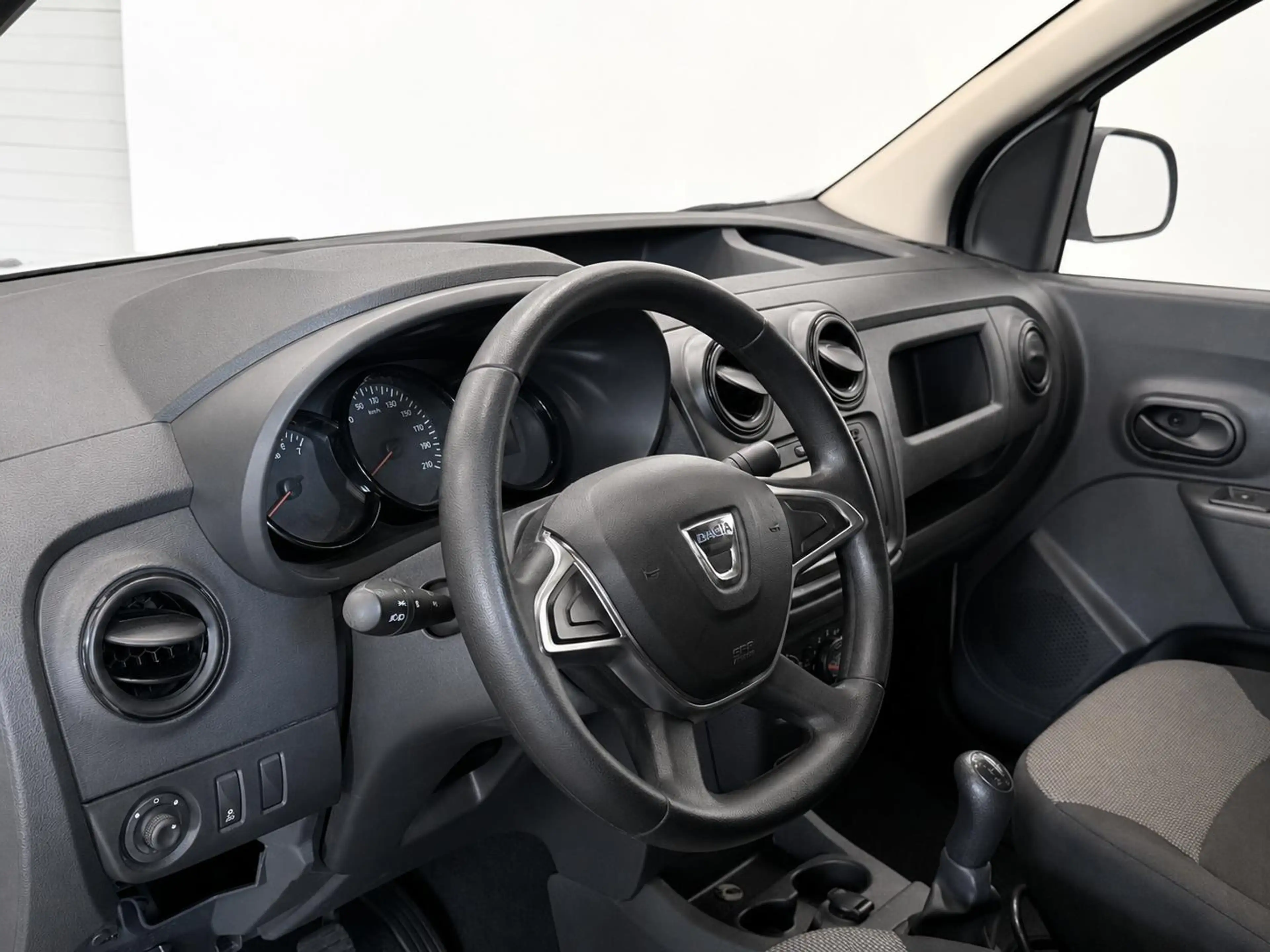 Dacia Dokker 1.5 dCi 75 Essential — photo 13