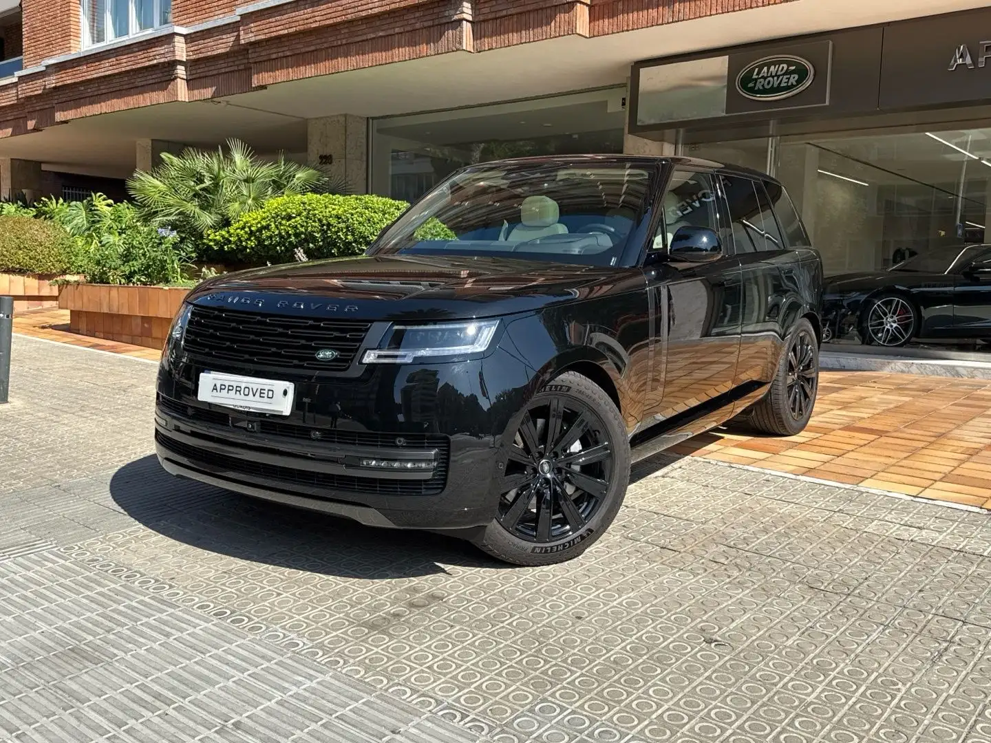 Land Rover Range Rover 3.0 Si6 PHEV HSE SWB AWD Aut. 460 Чорний - 1