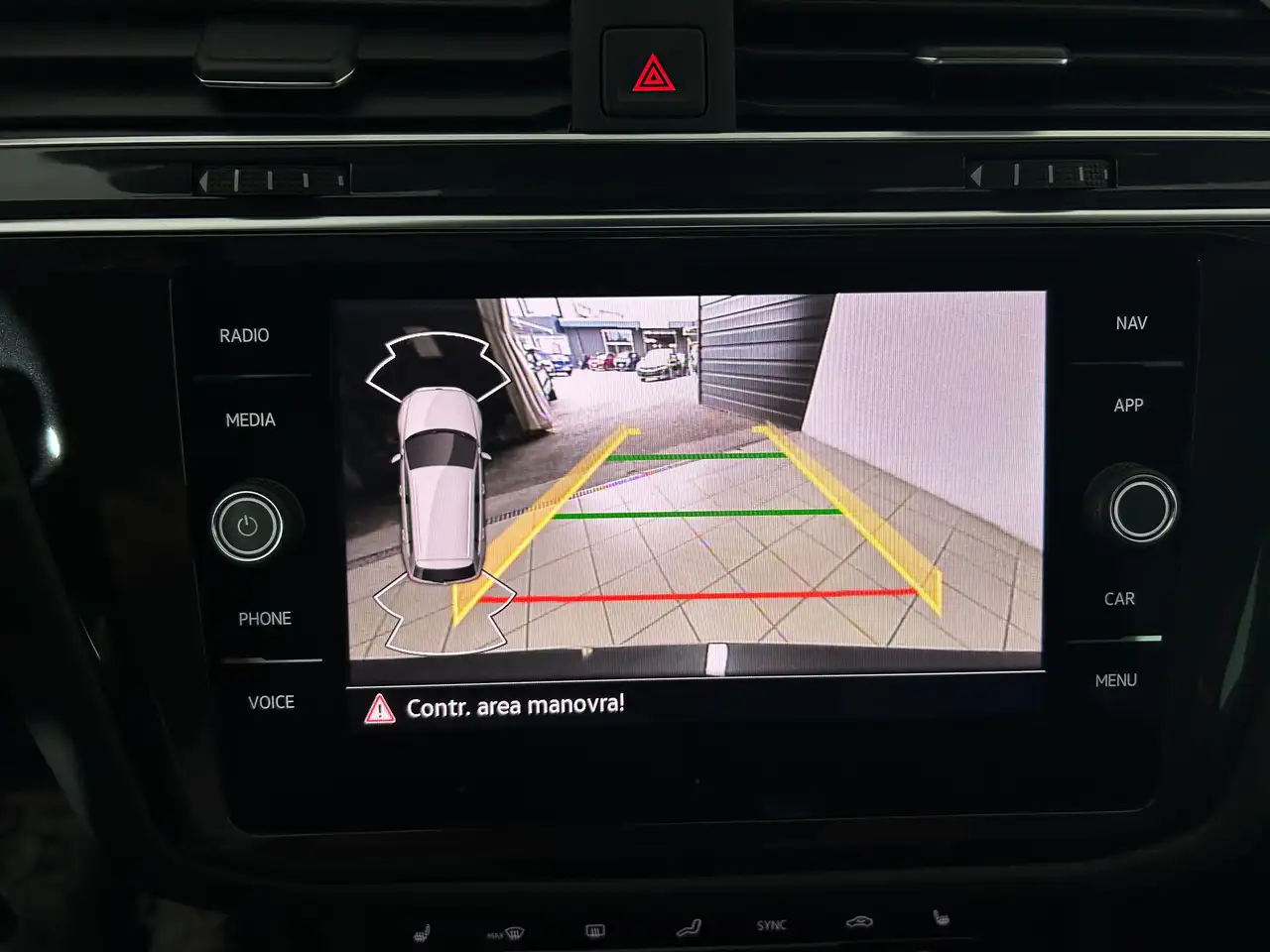 Volkswagen Tiguan R-Line 1.5 etsi 150 cv dsg 14