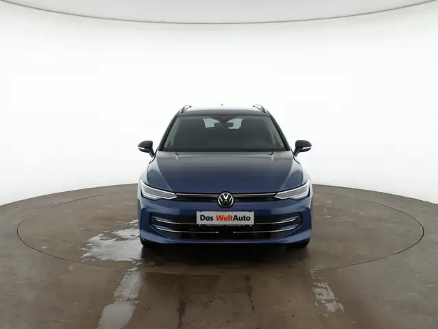 Volkswagen Golf view 3