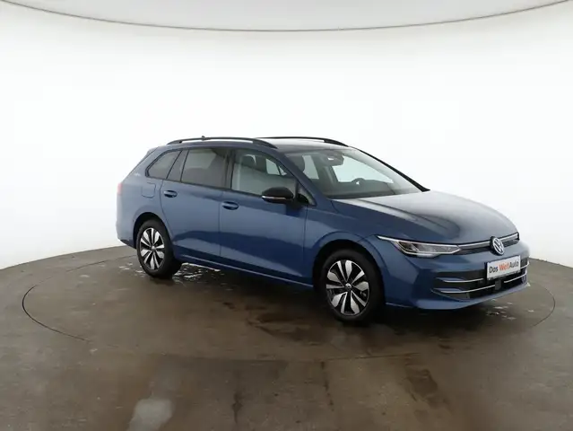 Volkswagen Golf view 2