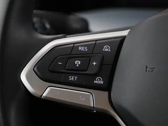 Volkswagen Golf view 12