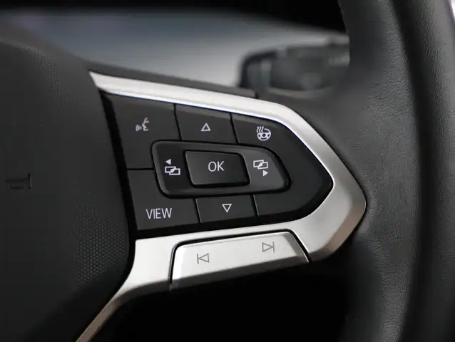 Volkswagen Golf view 13