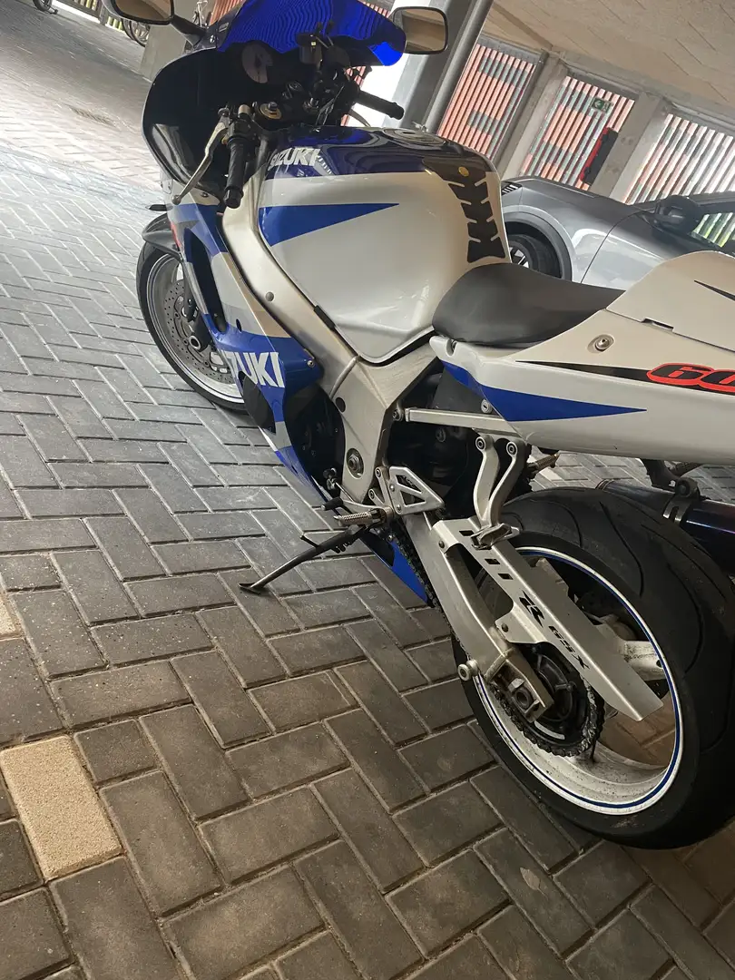 Suzuki GSX-R 600 K1 - 2