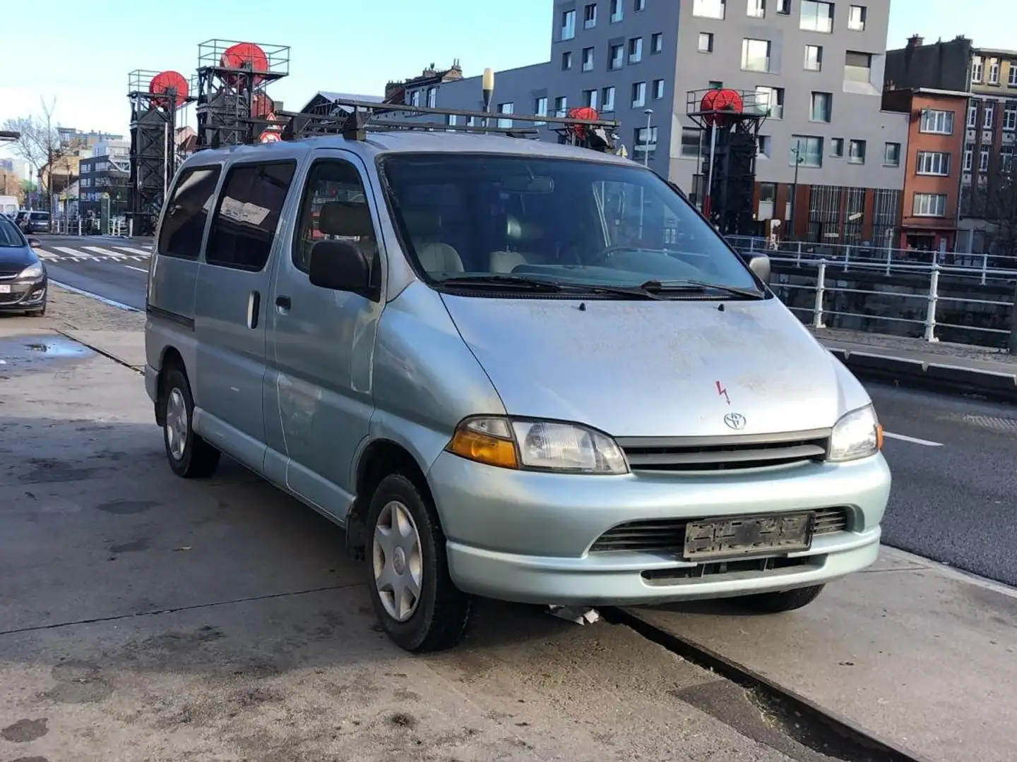 Toyota Hiace 2.4 D Gri - 1