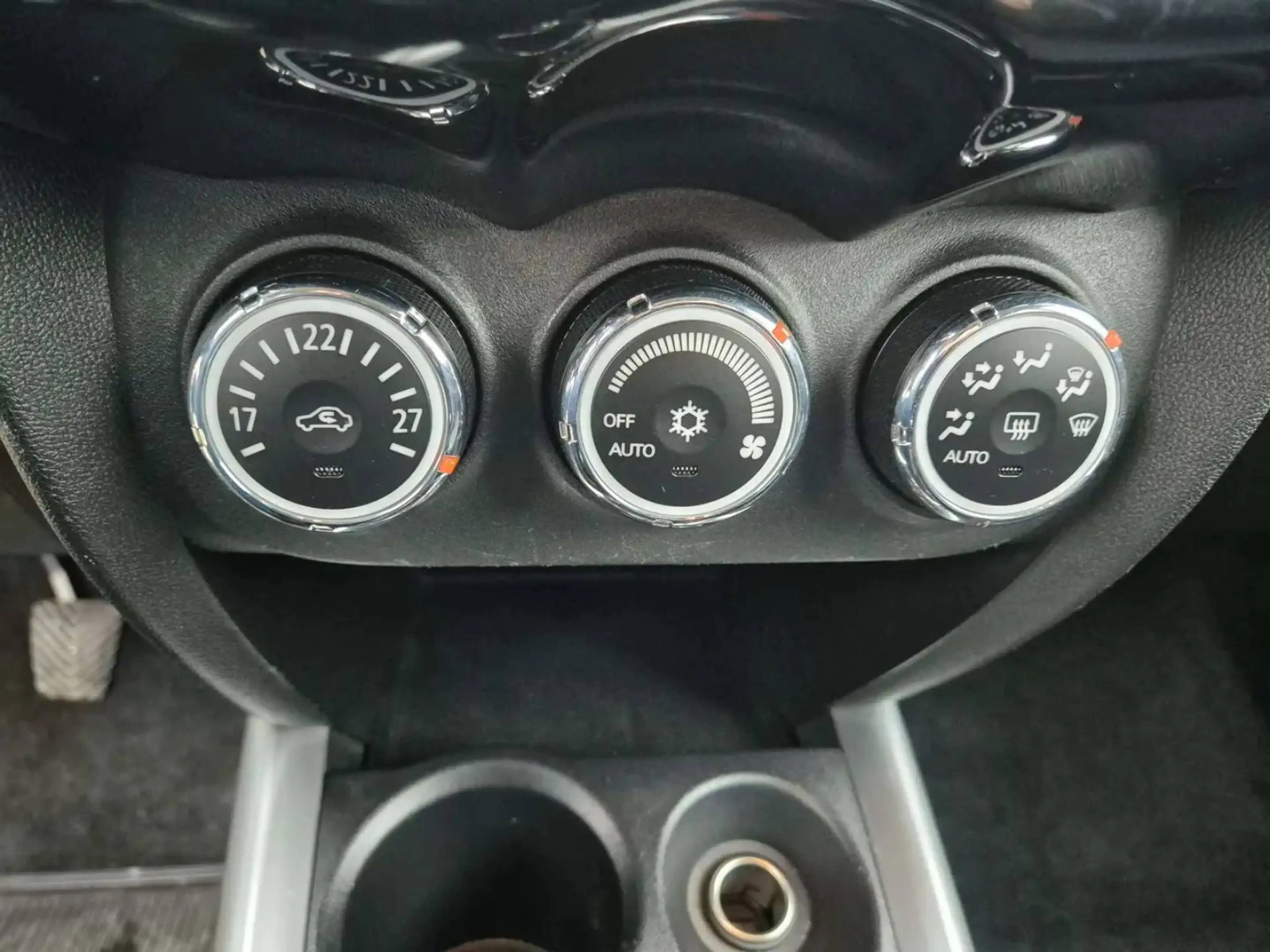 Peugeot 4008 1.6 HDi Allure// 4X4//GARANTIE 12 MOIS// — photo 15