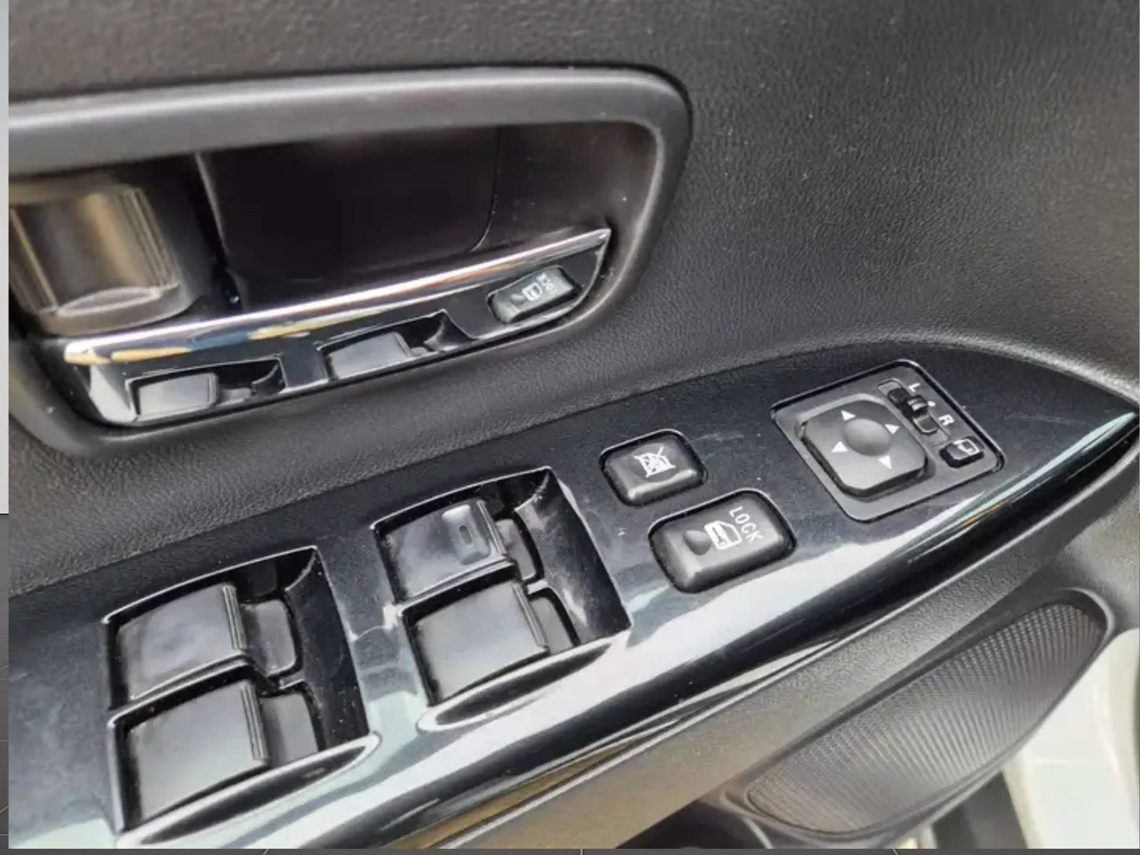 Peugeot 4008 1.6 HDi Allure// 4X4//GARANTIE 12 MOIS// — photo 12