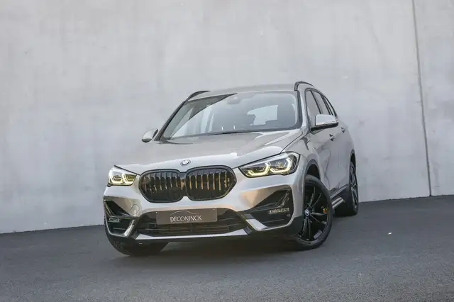 BMW X1 X1 PHEV 1.5iA xDrive25e *LEDER*LED*HEAD-UP*AUTO KLIMA*CAMERA*ZETELVERWARMING