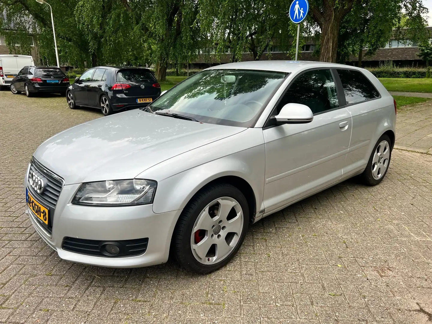 Audi A3 1.4 TFSI Attr. PL Airco Nieuwe Apk Grijs - 1